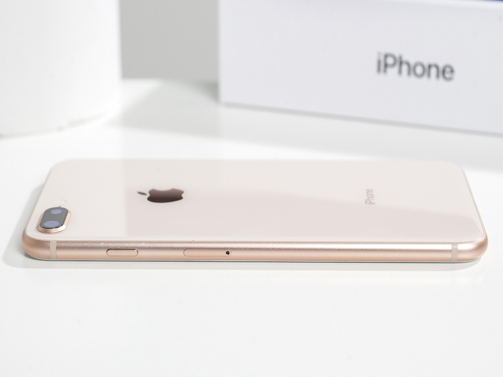 iPhone 8 Plus 64gb, Gold folosit